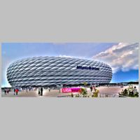 Herzog & de Meuron, Allianz Arena (2002-2005), München-Fröttmaning, Germany, photo by Heinz Theuerkauf, flickr,2.jpg
